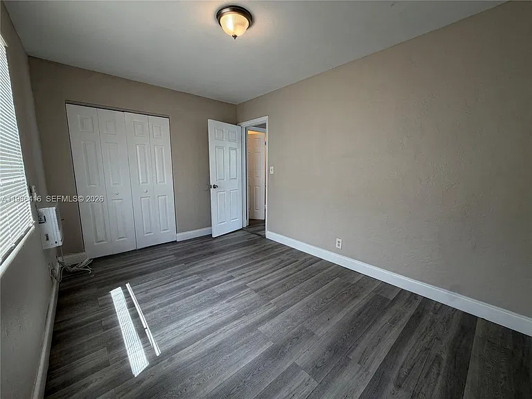 Pierce St — Photo 11