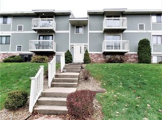 2463 Brook Ledge Rd APT 32B, Bridgeville, PA 15017