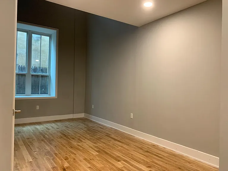 1525 W Girard Ave #105 — Photo 11