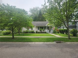 18 E Austin St, Skaneateles, NY 13152