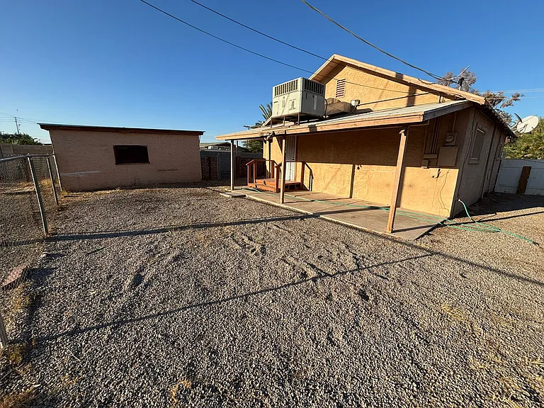 874 S Palm Ave — Photo 17