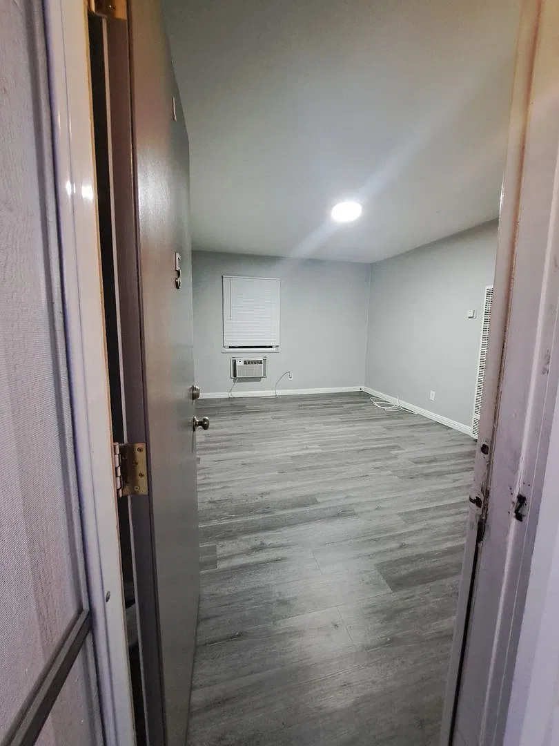 34672 Avenue E — Photo 3