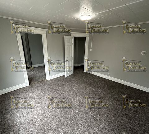 2nd image of 131 Baldwin St