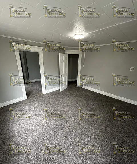 131 Baldwin St — Photo 4