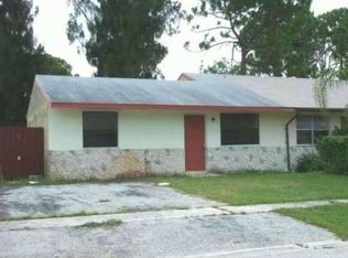 4745 Chariot Cir, Greenacres, FL 33463
