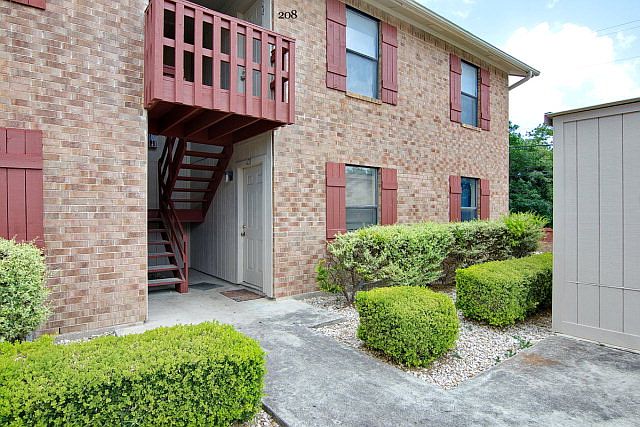 1st image of 509 Peterson Dr APT 208