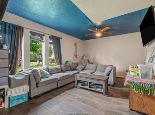 924 Navidad St, Bryan, TX 77801