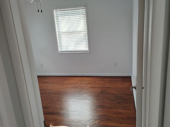 5th image of 7618 Carroll Rd