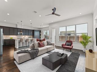 8814 Hollywood Garden Ln, Houston, TX 77080