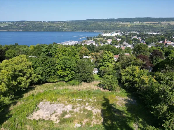 104 Lakeview Ave #13, Watkins Glen, NY 14891