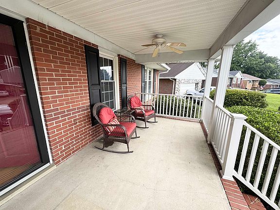 3rd image of 137 Willoughby Ave