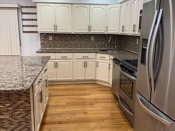 4th image of 58-25 254th St Floor 2