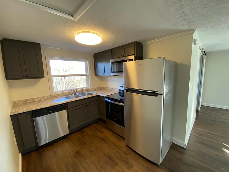 135 Quincy Parlier Rd #2 — Photo 7