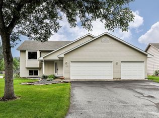 10410 Crane St NW, Coon Rapids, MN 55433