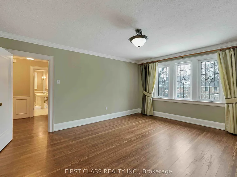80 Douglas Dr — Photo 26