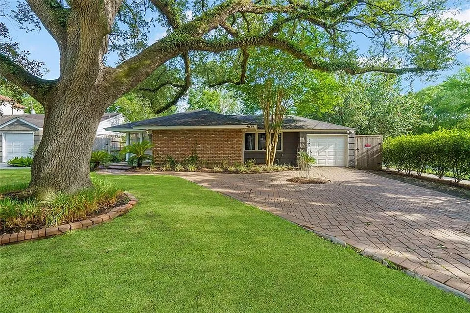 4629 Cedar Oaks Ln