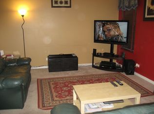 577 N Red Deer Rd, Round Lake, IL 60073