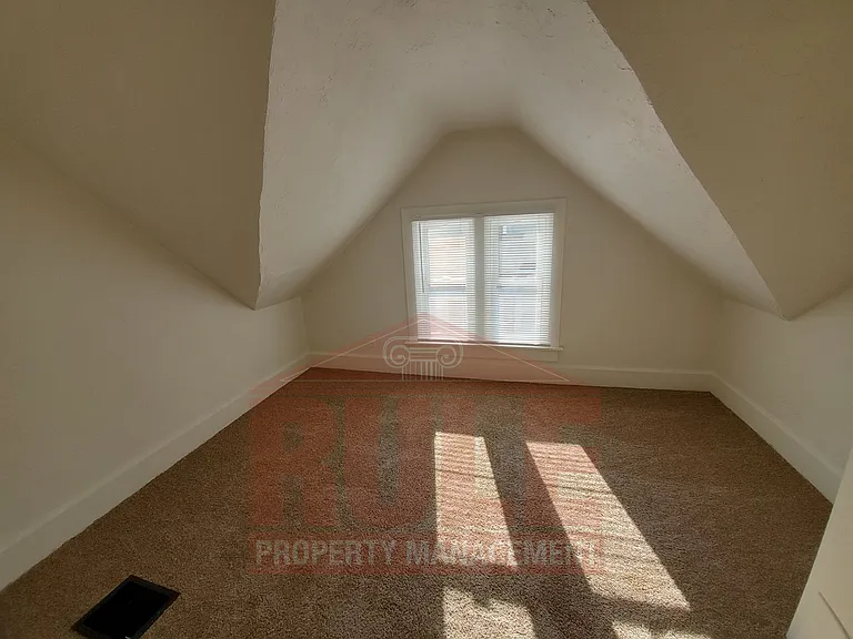 715 Chicago St — Photo 8