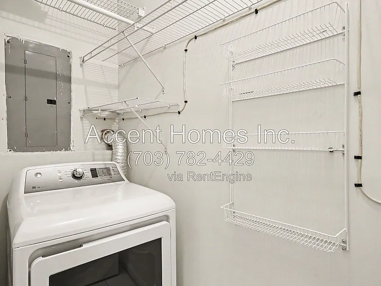 21217 Millwood Sq — Photo 28