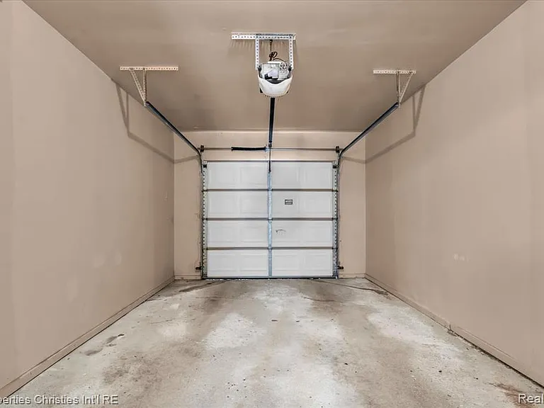 6651 Hearthside Ct — Photo 19