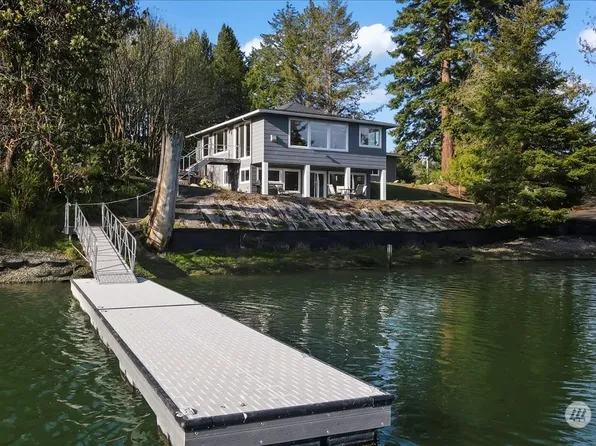 2306 Gravelly Beach Loop NW, Olympia, WA 98502