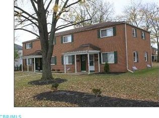 2743 Eakin Rd, Columbus, OH 43204