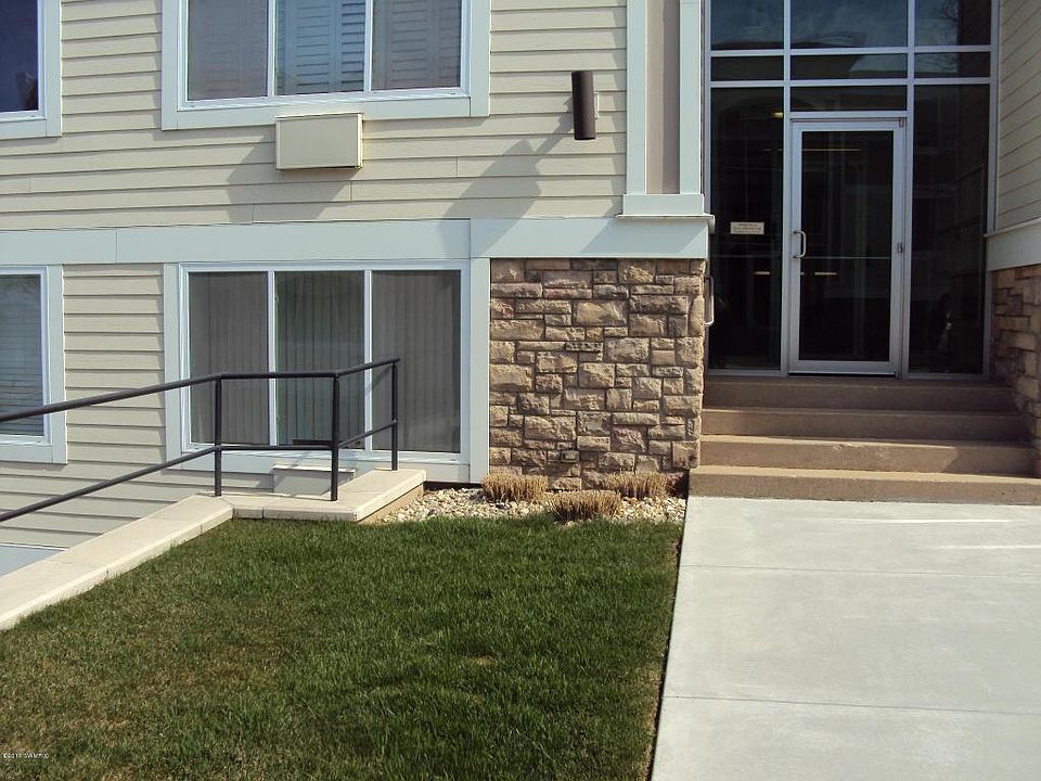 1st image of 225 N Shore Dr APT 106