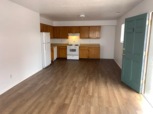 Remodeled 2 Bedroom in the North Valley w/ Carport Parking, 929 Aztec Rd NW #4, Albuquerque, NM 87107