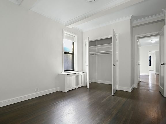4th image of 210 W 70th St APT 1101