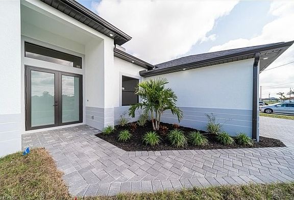 4th image of 2715 NW 10th St
