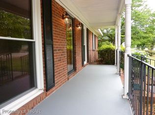 800 Montclair Rd, Fayetteville, NC 28314