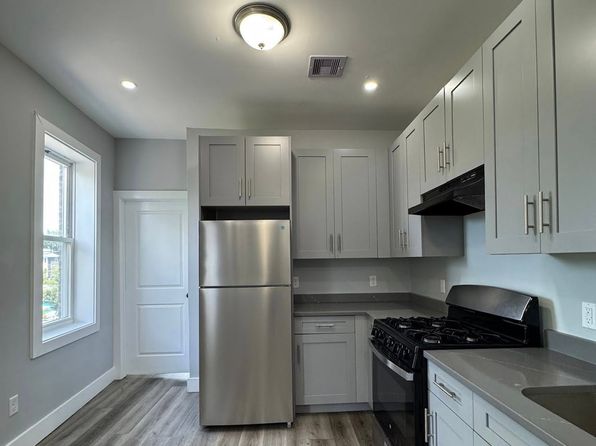 184 Hawthorne Ave #3R