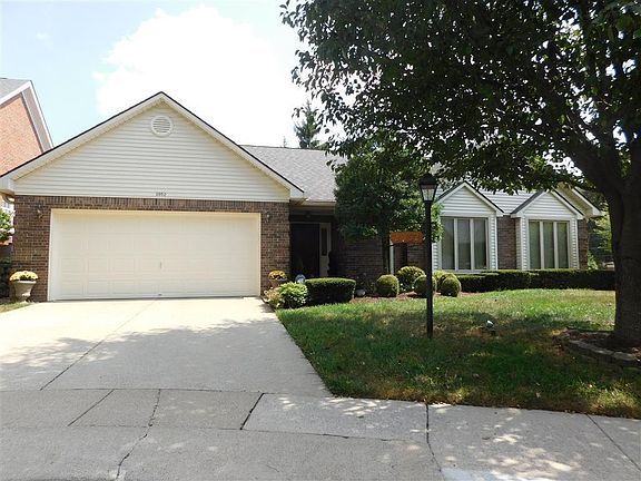 2nd image of 2952 Tabor Oaks Ln