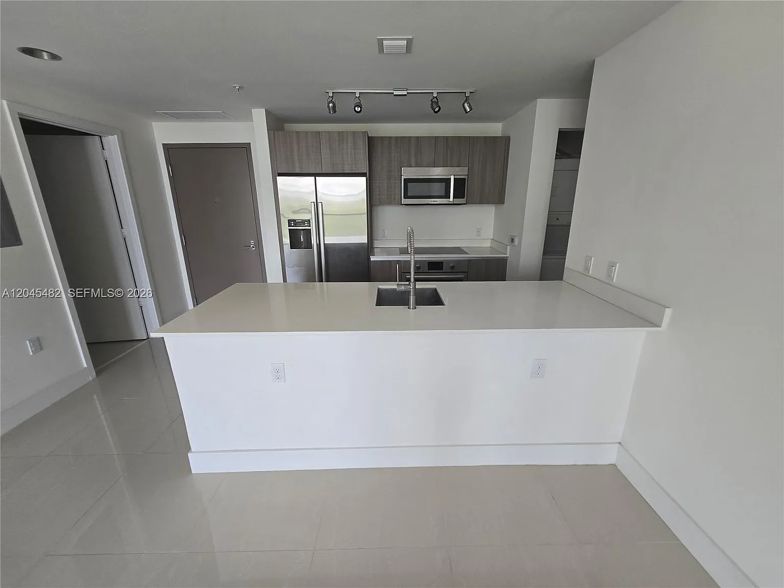 Cassa Brickell Condo — Photo 3