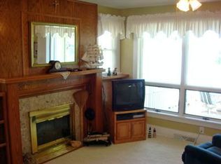 112 Lakeshore Dr, Lake View, IA 51450