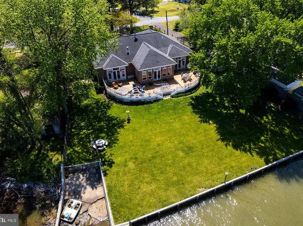 40454 Waterview Dr, Mechanicsville, MD 20659