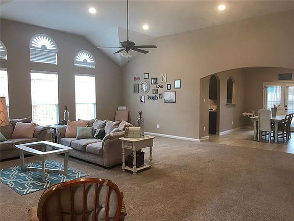 3rd image of 450 Lipizzan Ln
