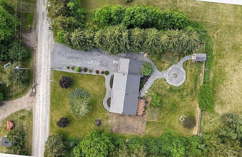 2nd image of 439 Abrams Rd