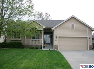 645 N 6th St, Springfield, NE 68059