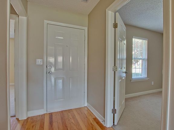 2nd image of 5014 Blakemore Dr SE