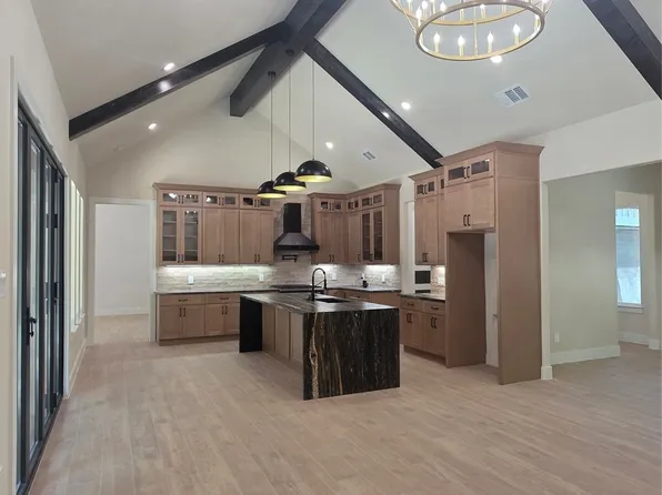 521 Glenwick Dr, Desoto, TX 75115