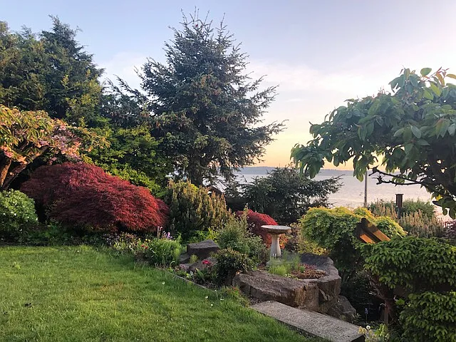 6738 Beach Dr SW — Photo 11