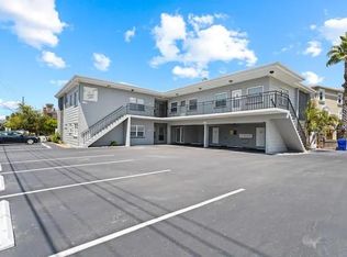 11701 1st St E APT 5, Treasure Island, FL 33706