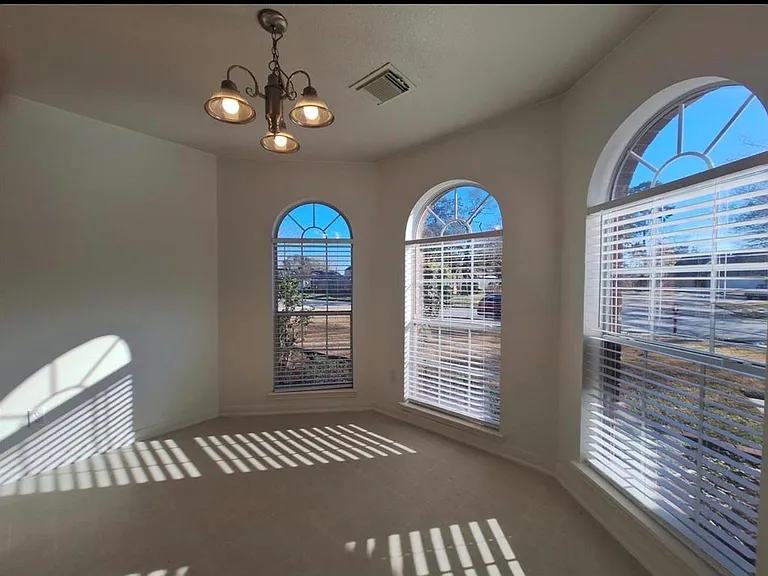 17124 Gleneagle Dr S — Photo 7