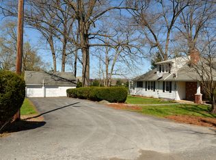 15 Evergreen Dr, Elizabethtown, PA 17022