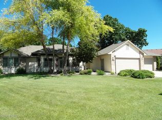 1030 Leona Pl NE, Owatonna, MN 55060