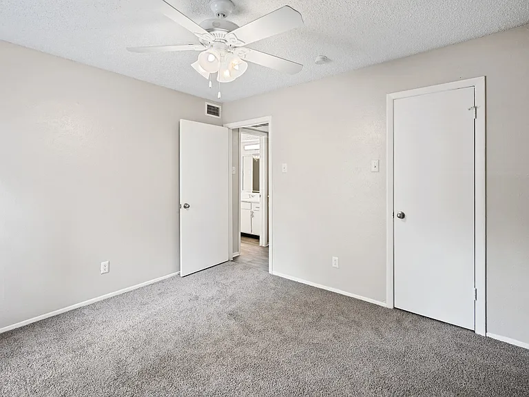 Preston Oaks — Photo 30
