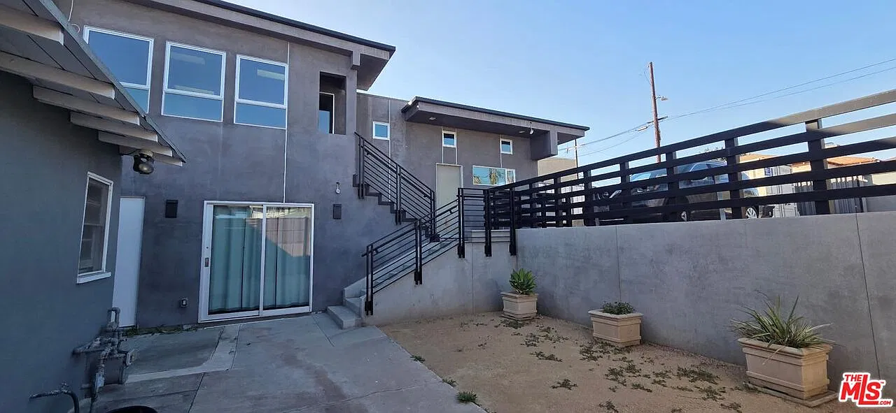 Studio, 1.0 bath, 1265 sqft, $4,000 — Photo 1