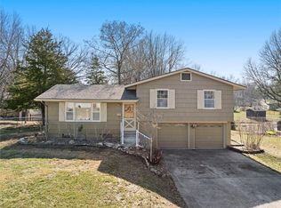 2001 Quail St, Harrisonville, MO 64701