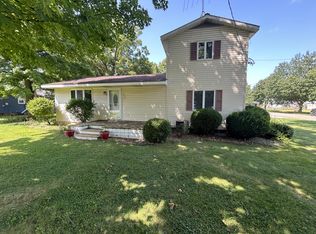 327 N Nottawa St, Mendon, MI 49072